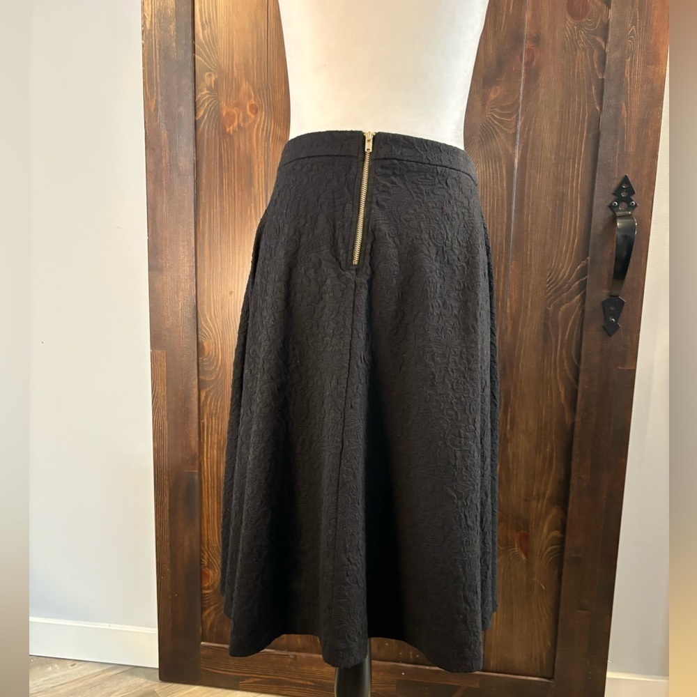 Medium Maison Jules Black Patterned Skirt with a Gold Zipper